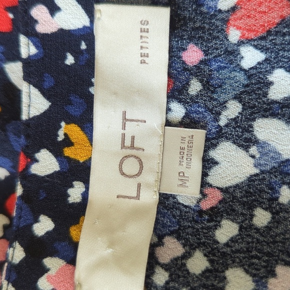 Loft Heart Button Ruffle V-Neck Long Sleeve Tiered Dress - Picture 8 of 9